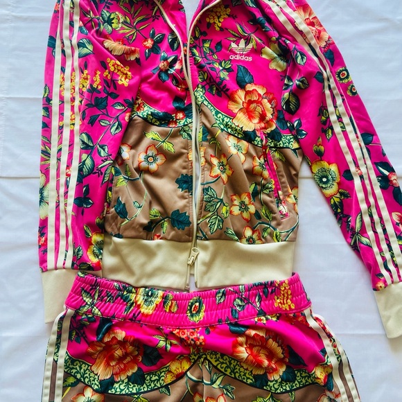 Adidas floral tracksuit set - Picture 2 of 10